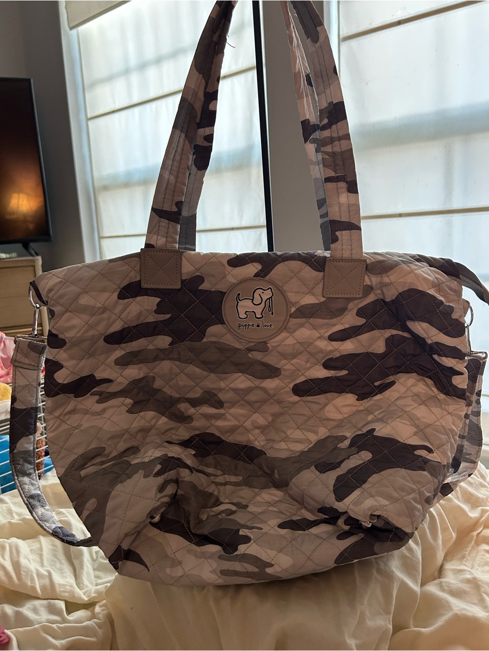 Puppy love Camo Travel Bag in Brown